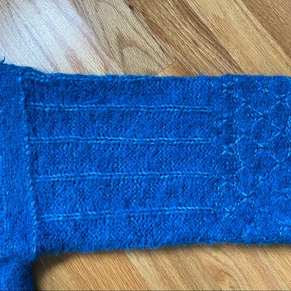 Anthropologie Pilcro NEW Maggie Blue Fuzzy Cozy V-neck Sweater - Picture 7 of 14
